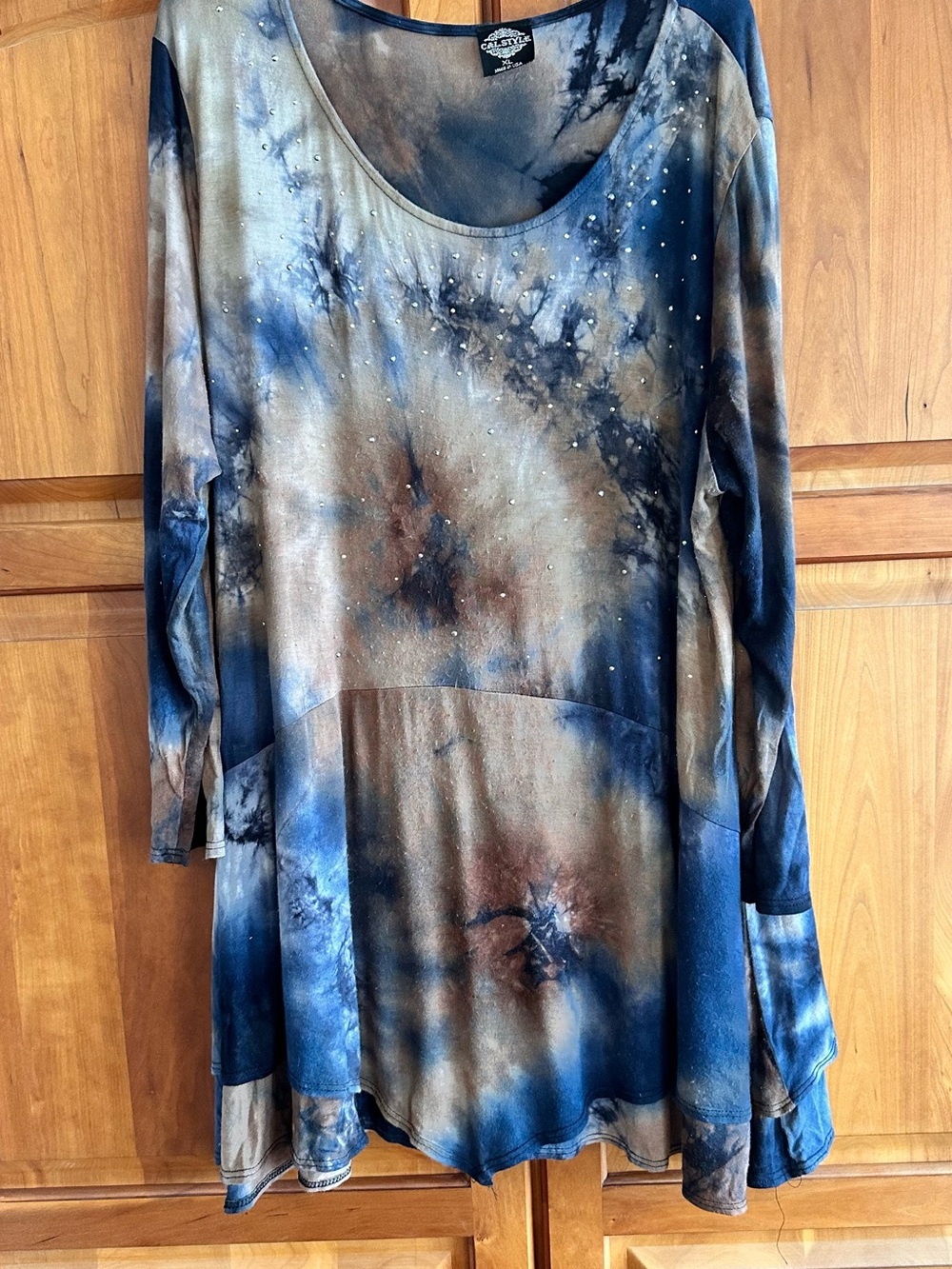 CAL STYLE Women's Tunic Blue & Brown Tie-Dye Tunic, Stud Accents XL, Gently Used